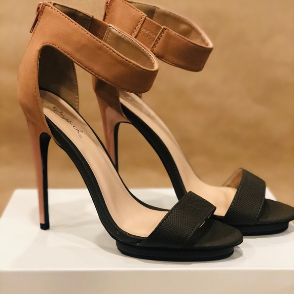 SEXY ANKLE STILETTO - Picture 4 of 8